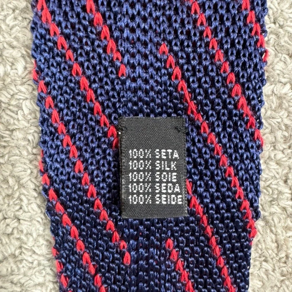 G/FORE Mens Knit Silk Tie Navy Blue Red Diagonal Stripe Square Bottom 56 Inch